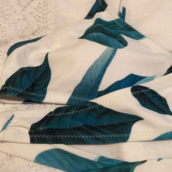 Floral Print Wrap Bikini - Picture 2 of 5